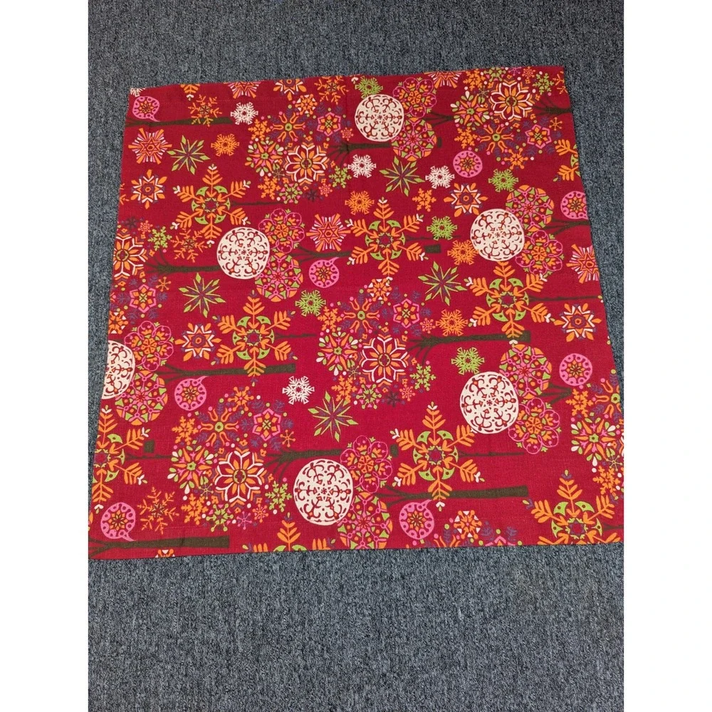 Pottery Barn Red Holiday Snowflake Ornament Cloth Napkins Set of 8 Cotton Linen